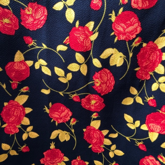 ⭐️NWT Floral LulaRoe Cassie⭐️ - Picture 4 of 5